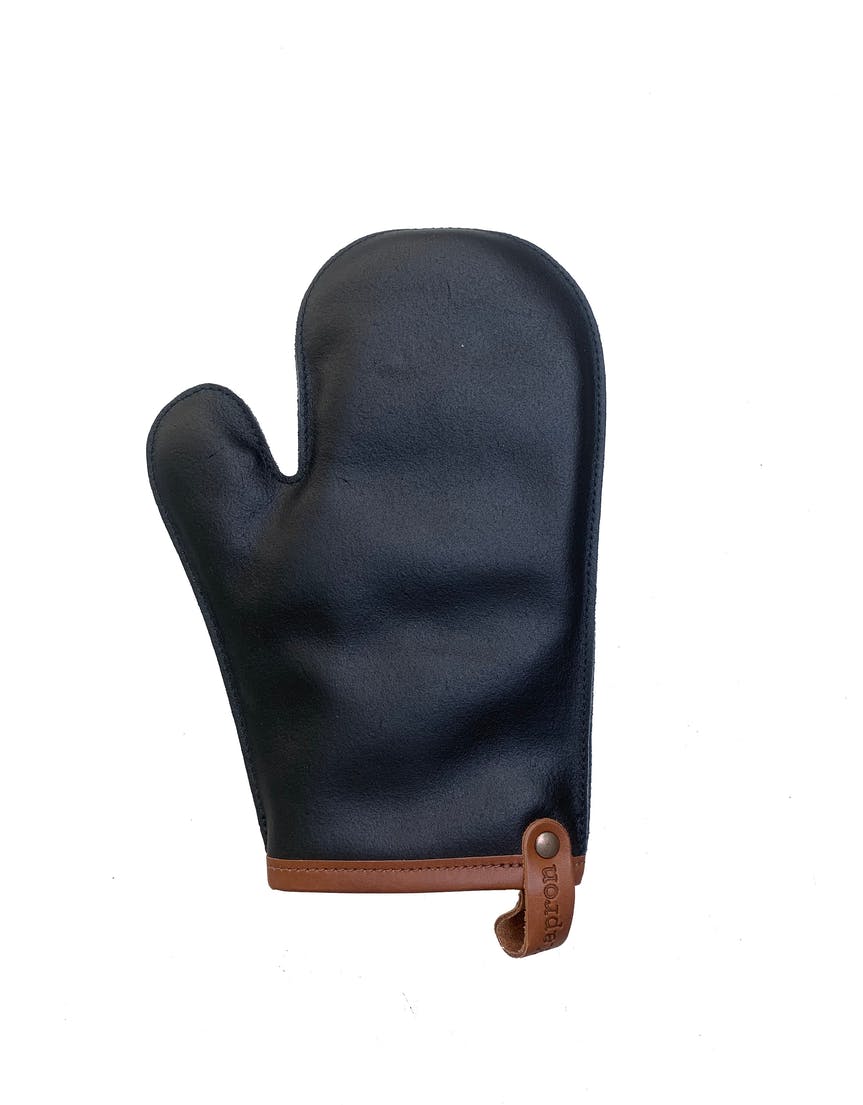 Handgefertigter Ofenhandschuh Kansas aus Büffelleder - mit Daumen - schwarz