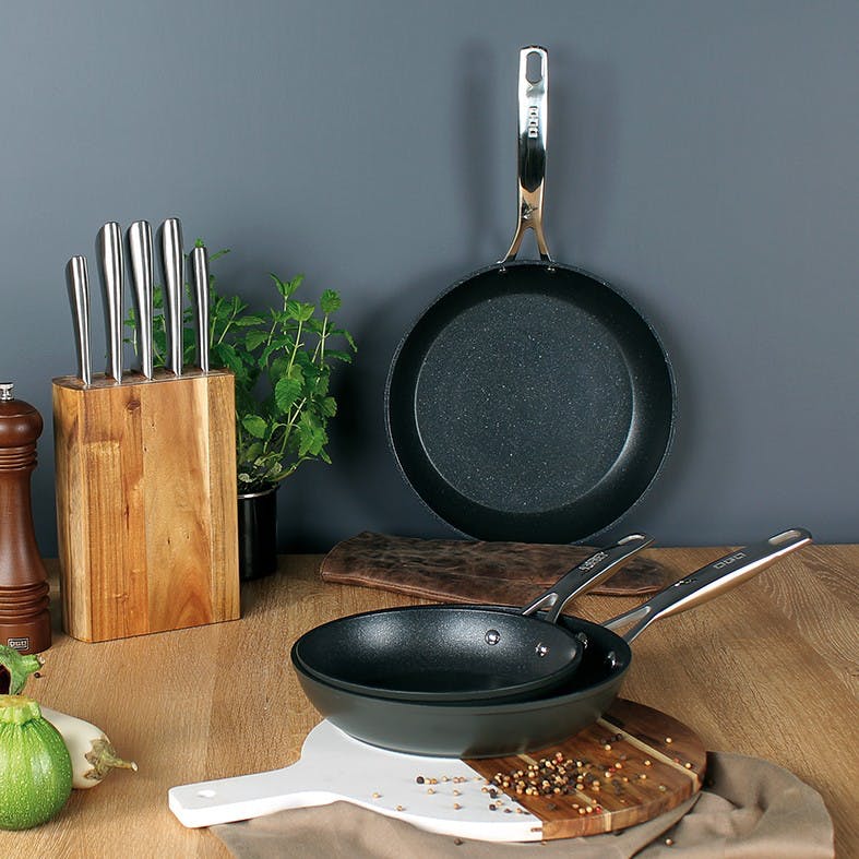 Bratpfanne aus geschmiedetem Aluminium - Serie ECLIPSE Ø 28 CM von OGO